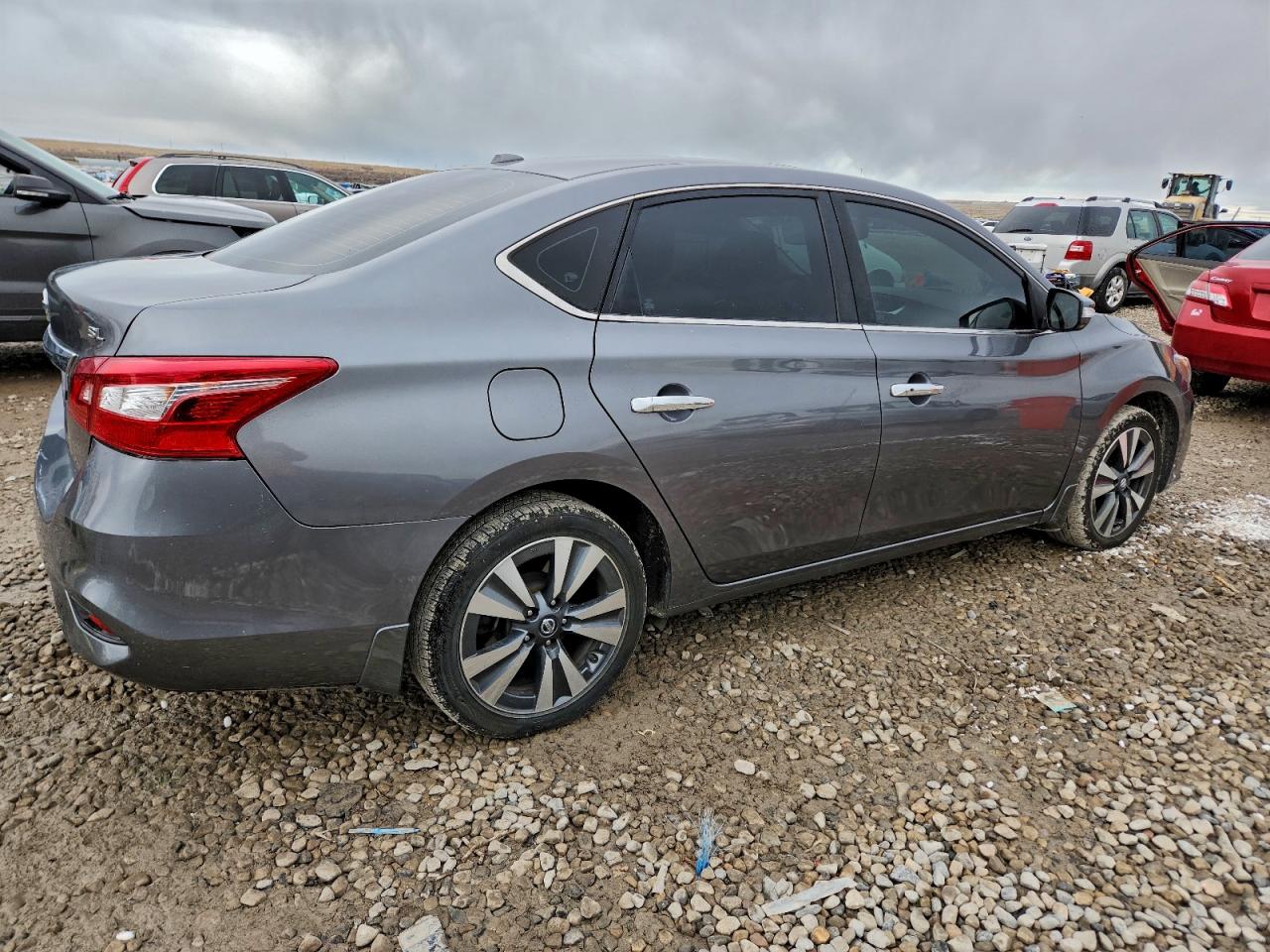 Nissan Sentra S Image 8