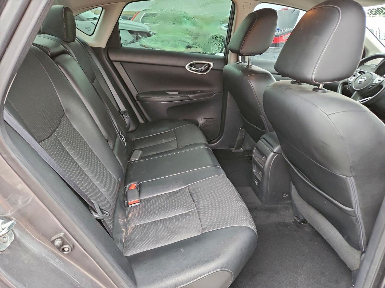 Nissan Sentra S Image 2