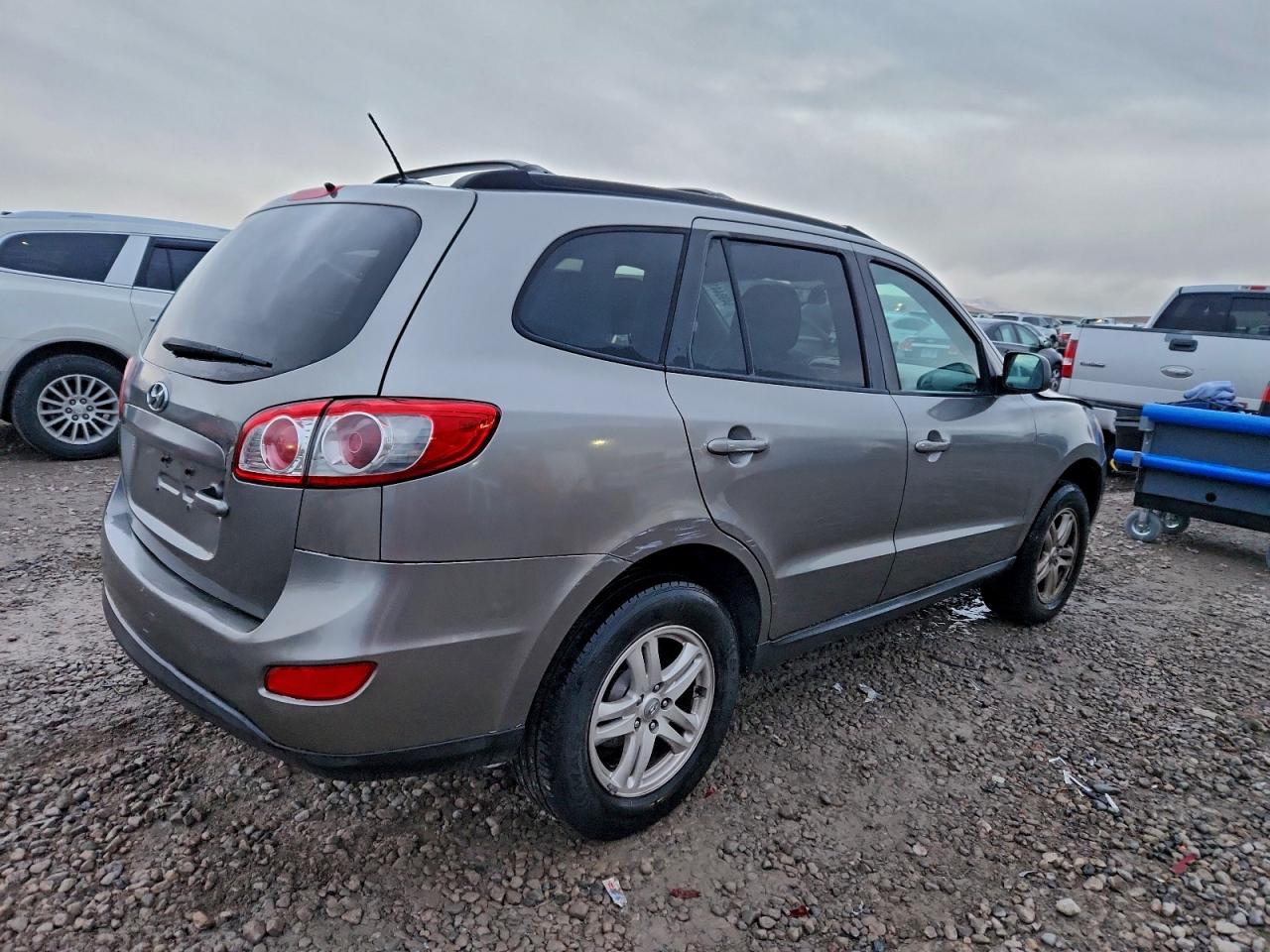 Hyundai SANTA FE Gls Image 10