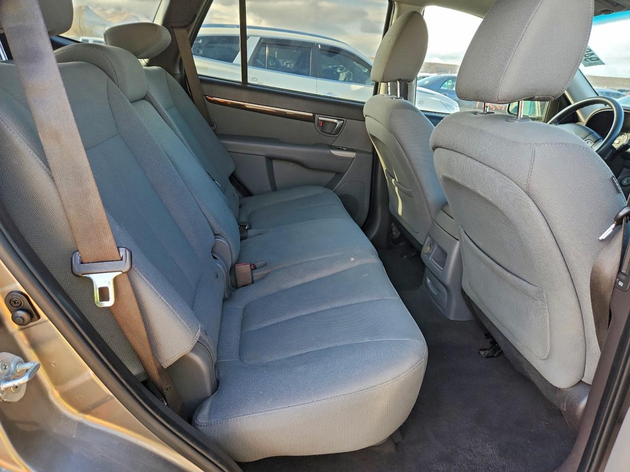 Hyundai SANTA FE Gls Image 13