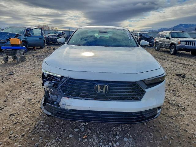 Honda Accord Touring Hybrid Image 9