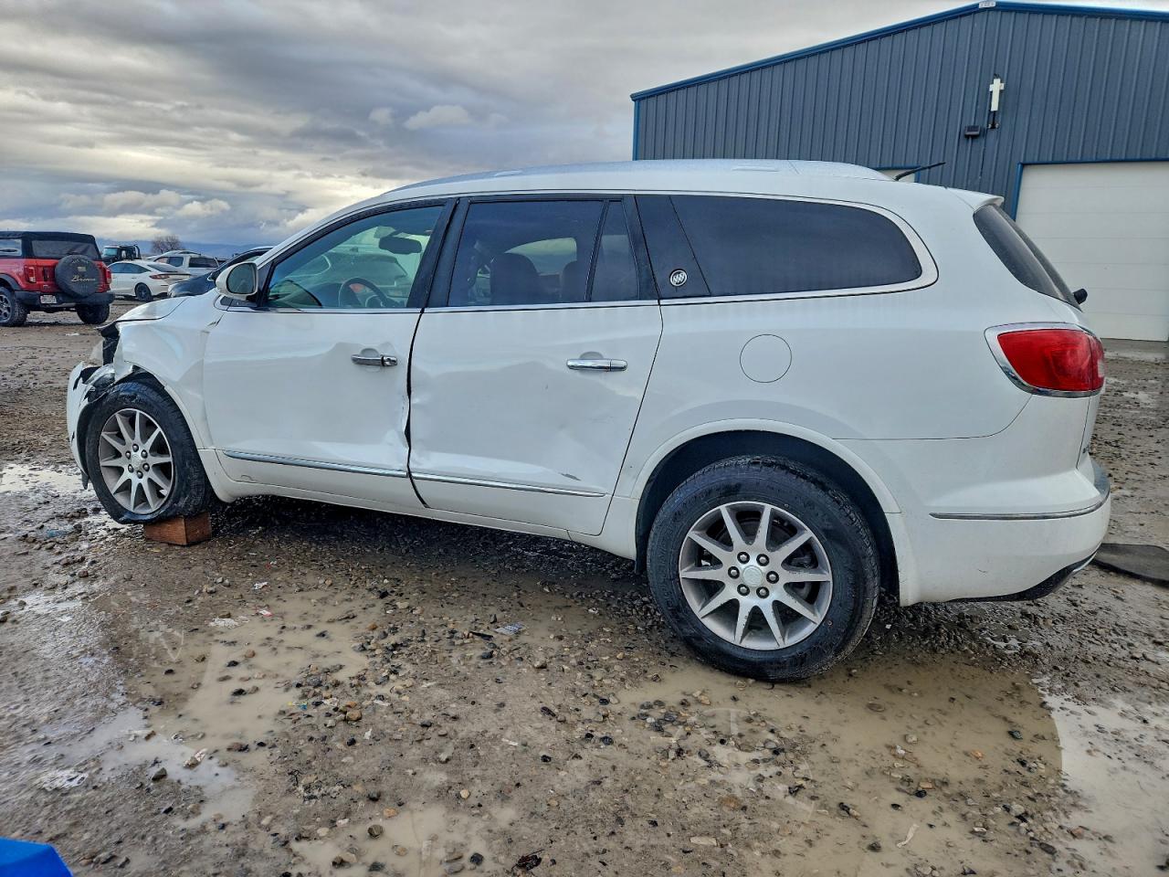 Buick Enclave Image 7