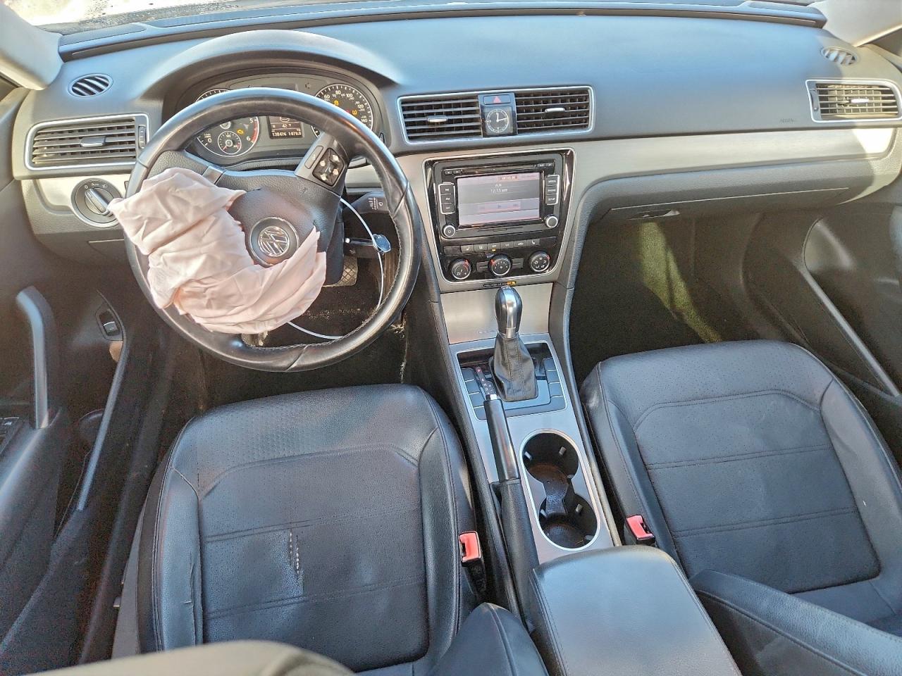 Volkswagen Passat Se Image 8