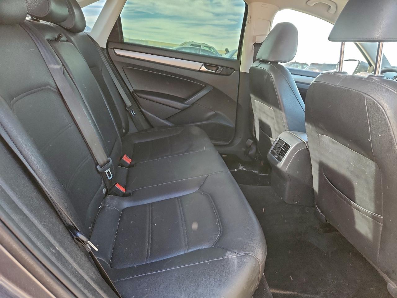 Volkswagen Passat Se Image 6