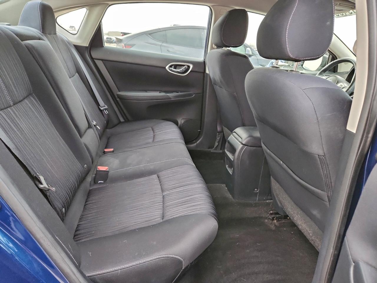 Nissan Sentra S Image 6