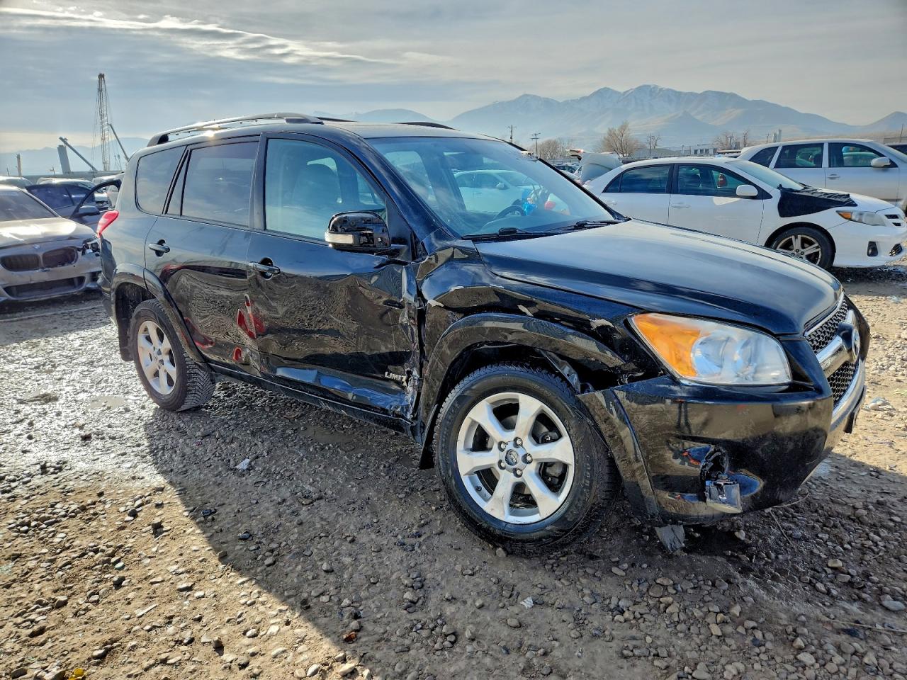 Toyota RAV4 Limited Image 4