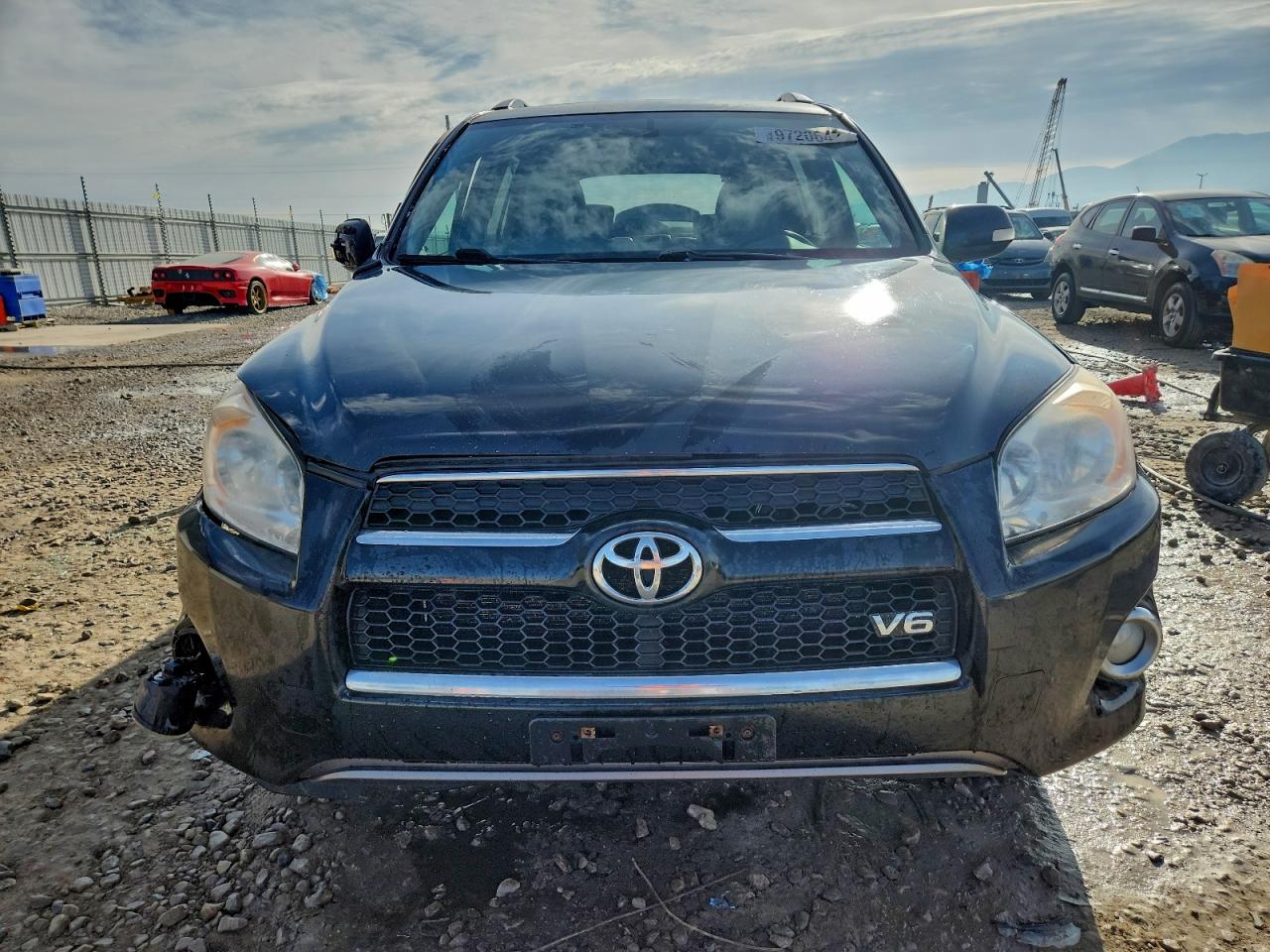 Toyota RAV4 Limited Image 3