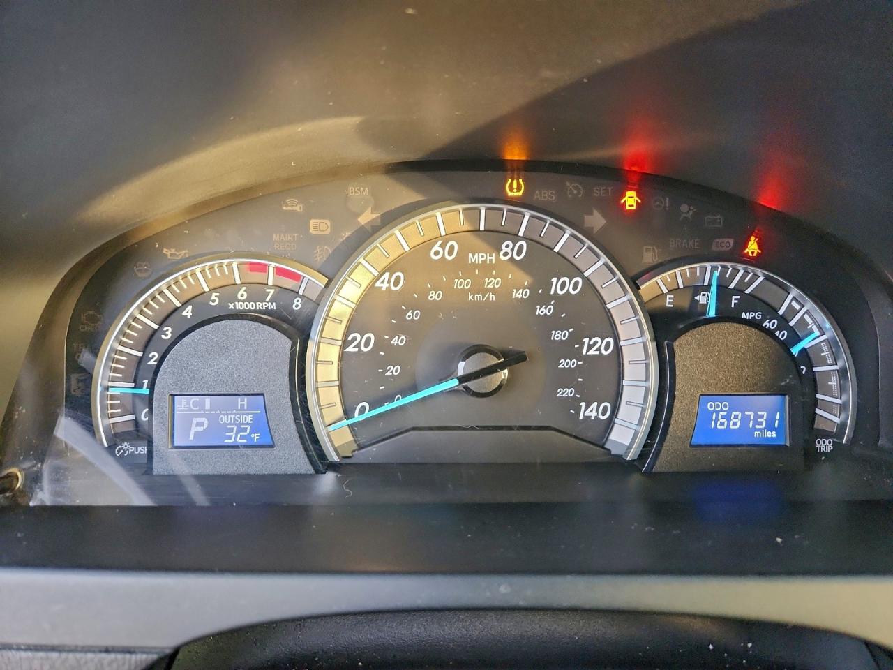 Toyota Camry L Image 5