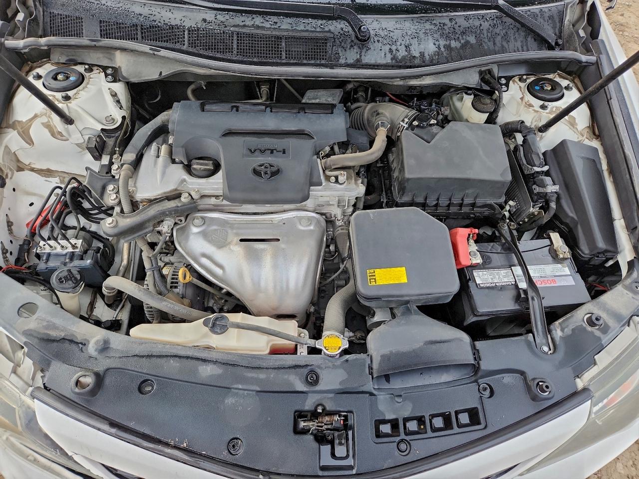 Toyota Camry L Image 8