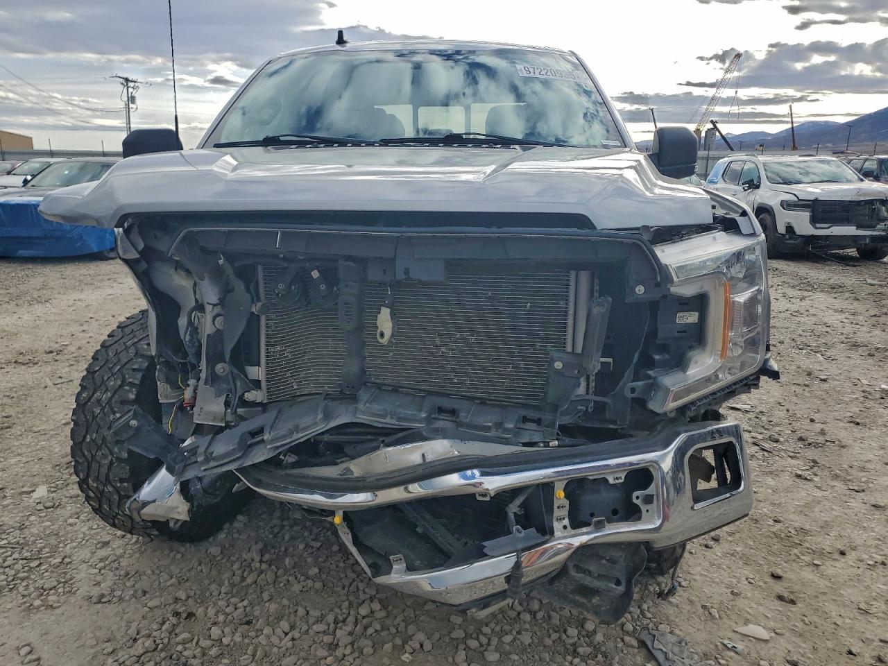 Ford F-150 Supercrew Image 7