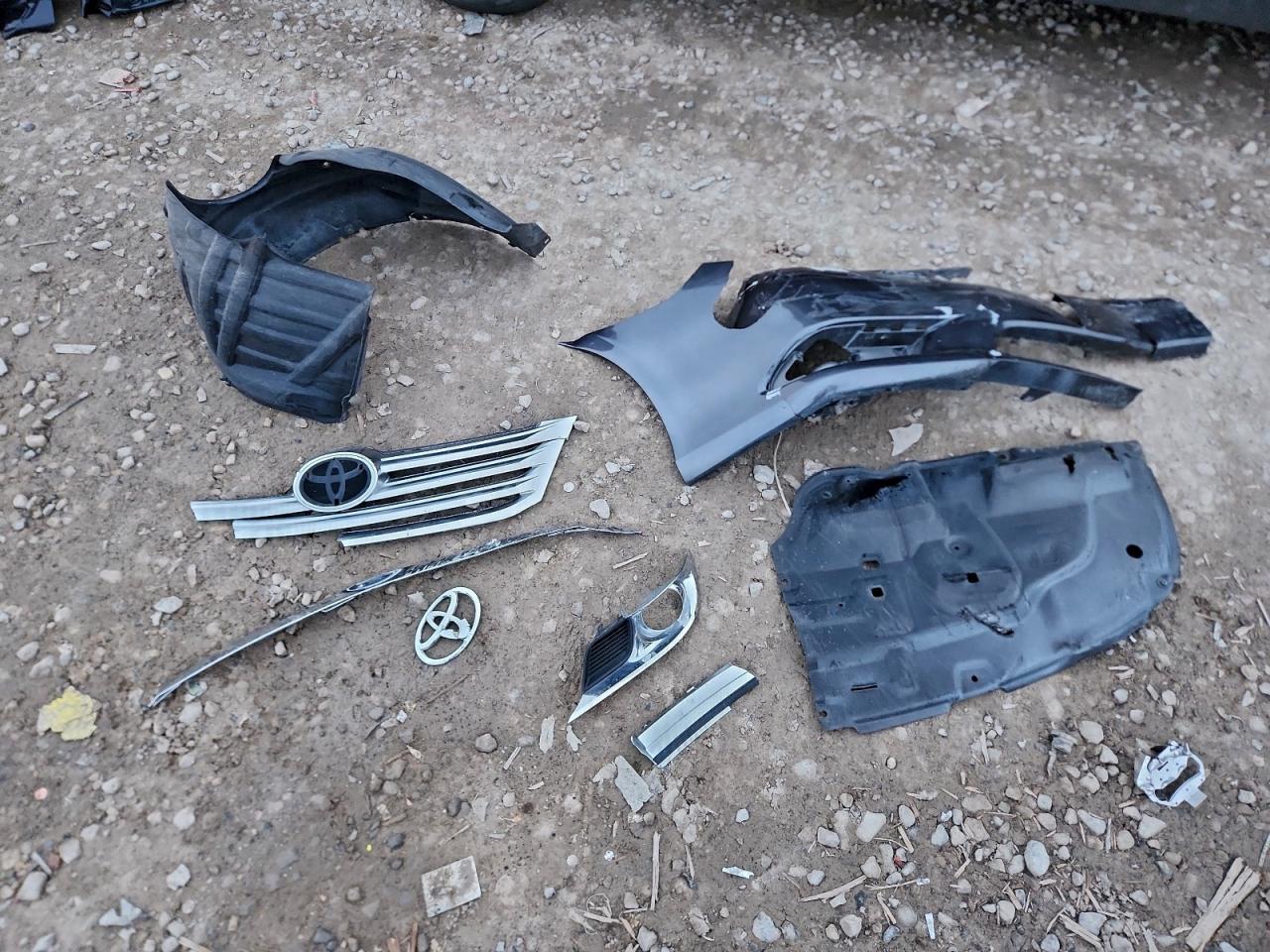 Toyota Avalon Base Image 10