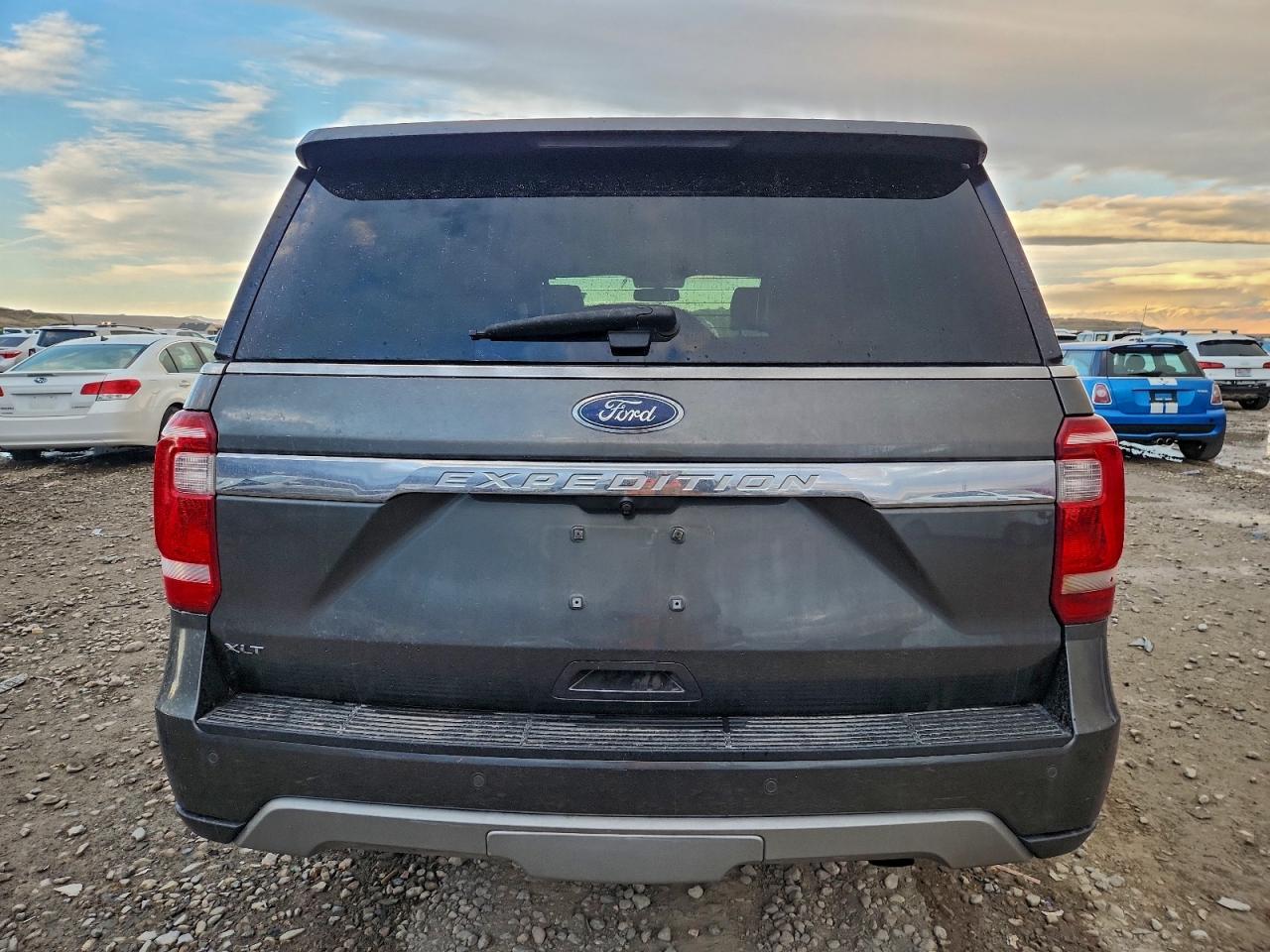 Ford Expedition Xlt Image 4