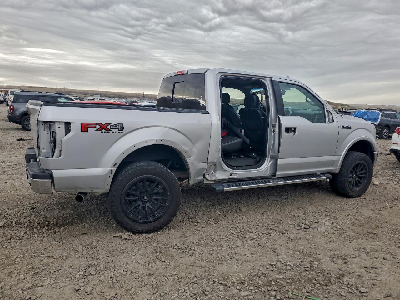 Ford F-150 Supercrew Image 5