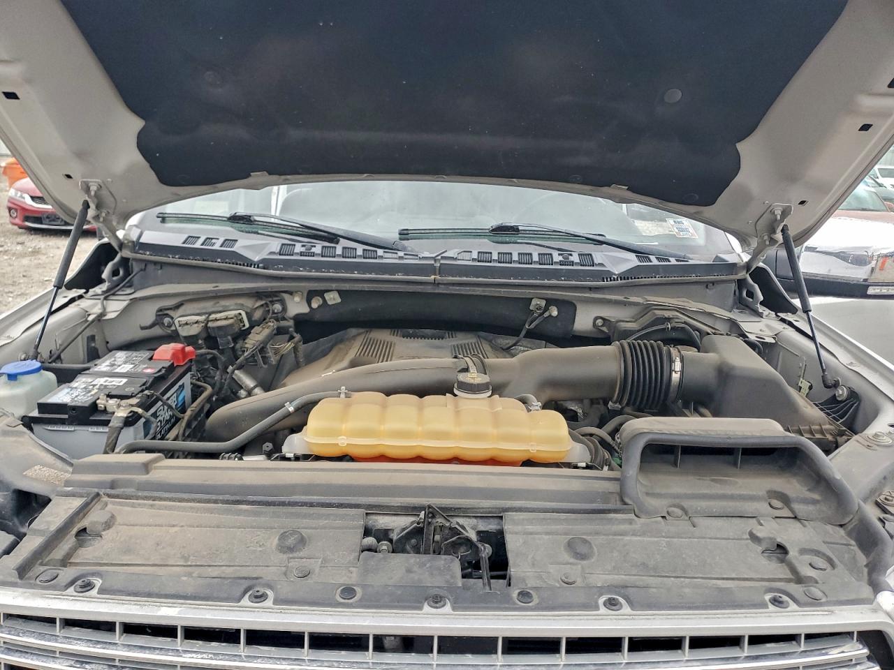 Ford F-150 Supercrew Image 11