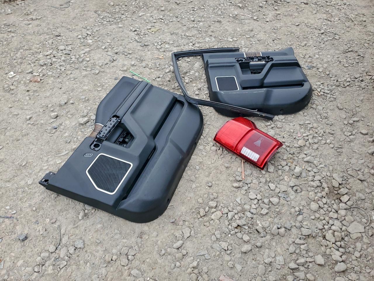 Ford F-150 Supercrew Image 12