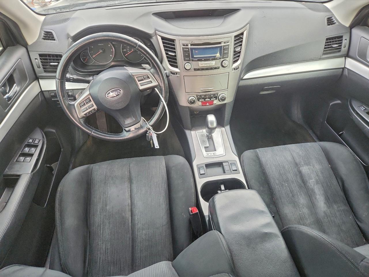 Subaru Legacy 2.5i Premium Image 8