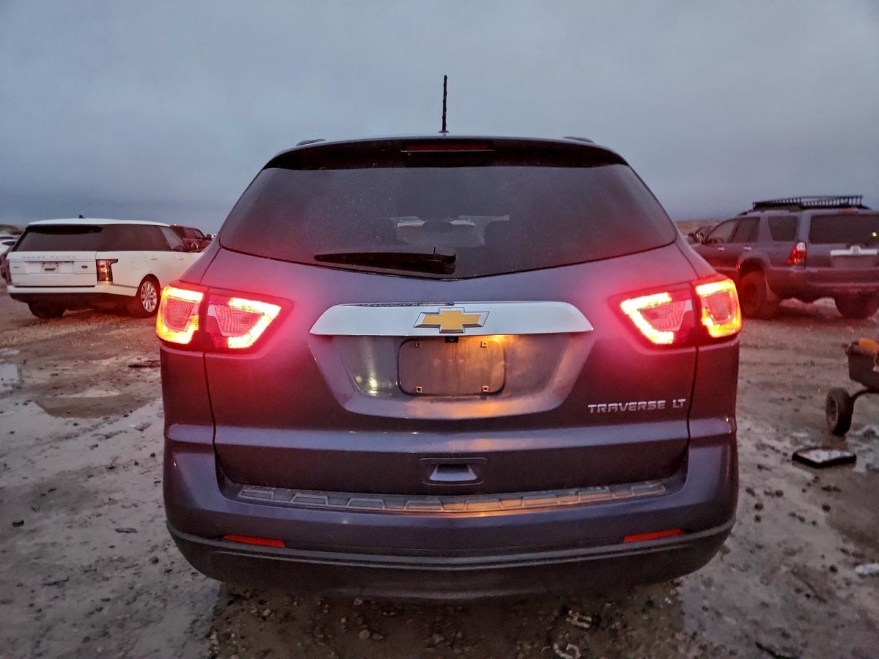 Chevrolet Traverse Lt Image 2