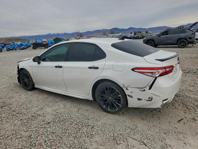 Toyota Camry Se Image 8