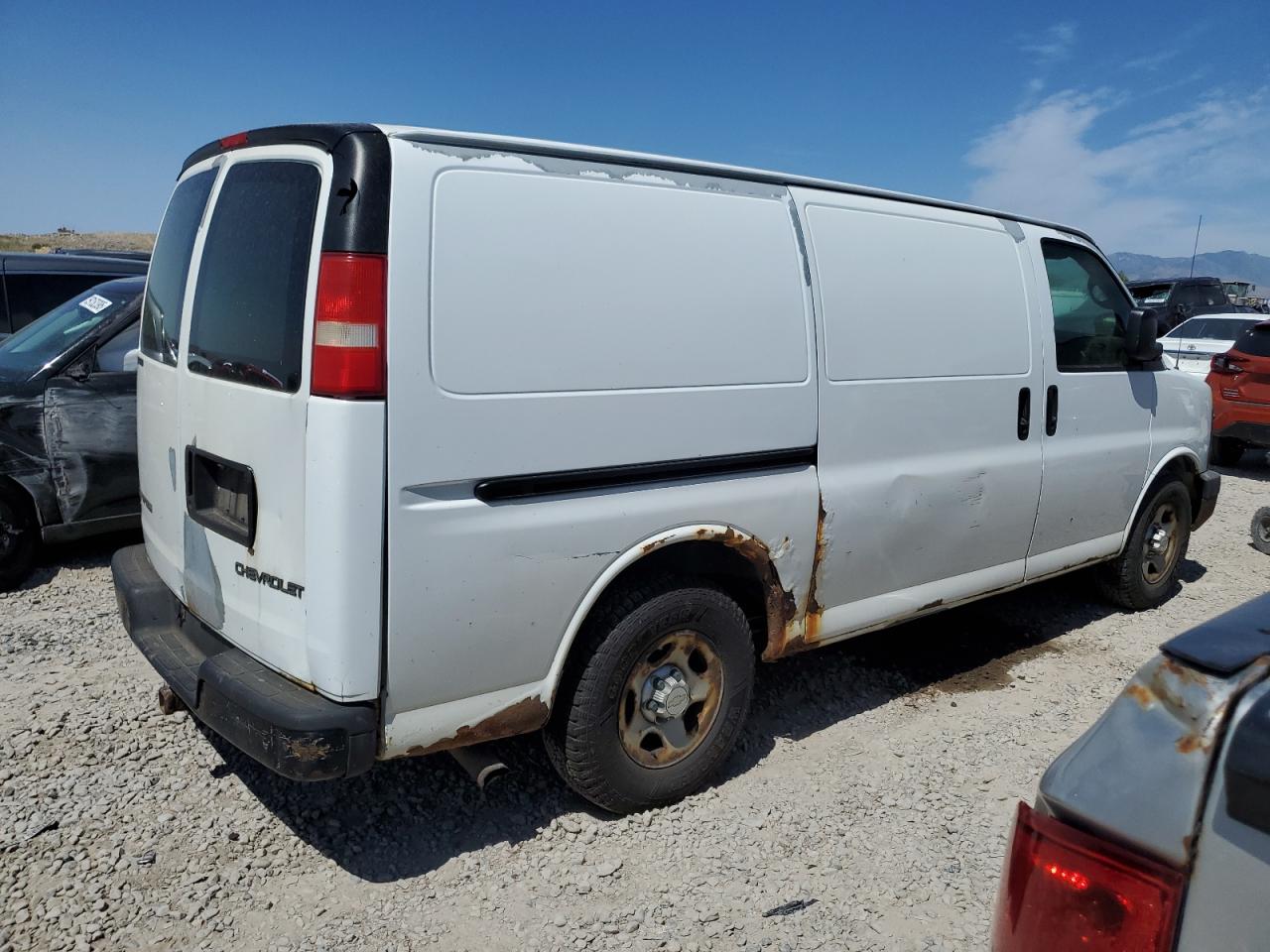 Chevrolet Express Image 4