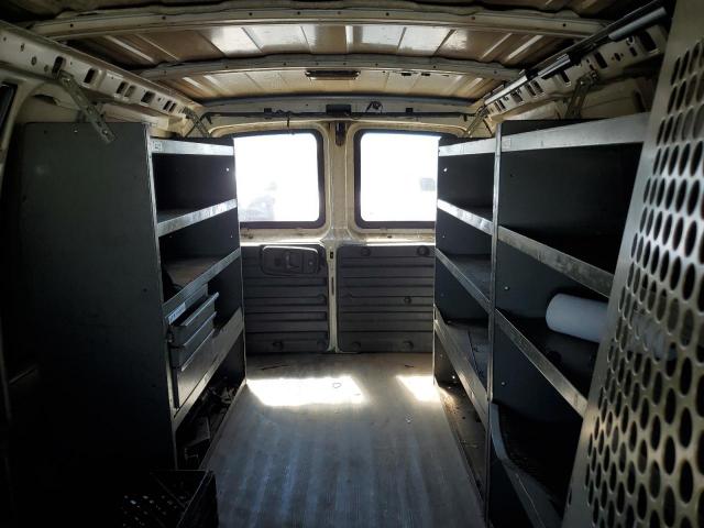 Chevrolet Express Image 9