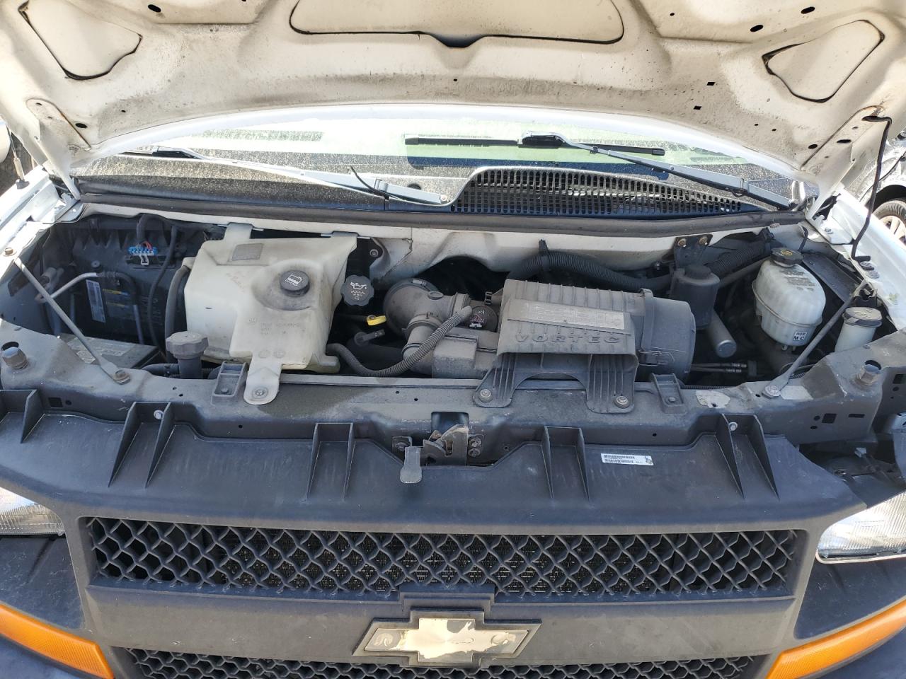 Chevrolet Express Image 13