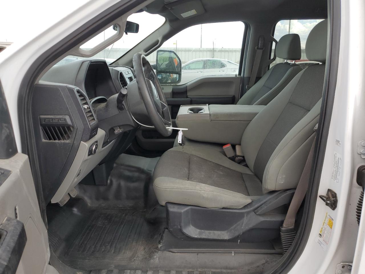 Ford F-150 Supercrew Image 5