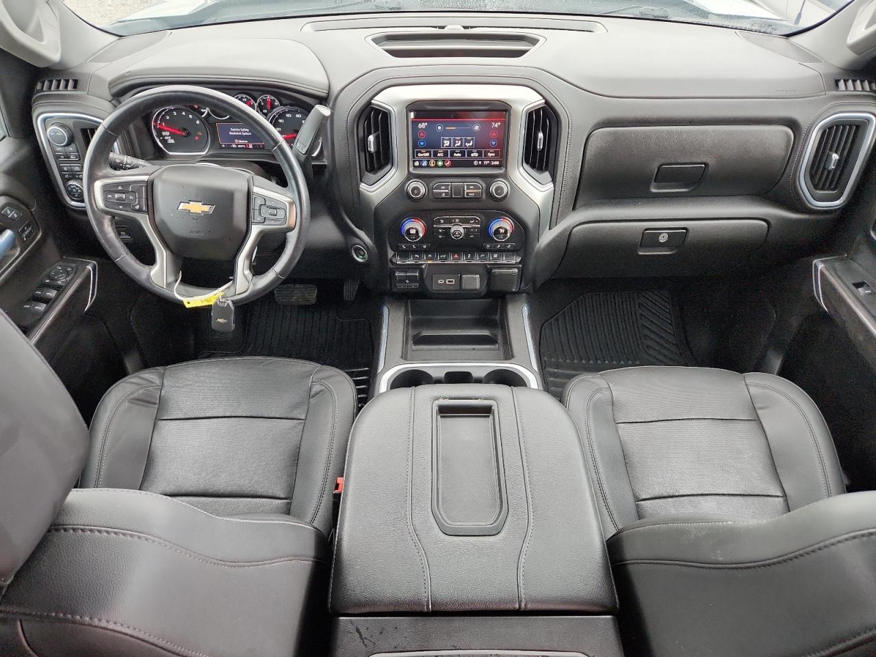 Chevrolet Silverado K1500 Ltz Image 3