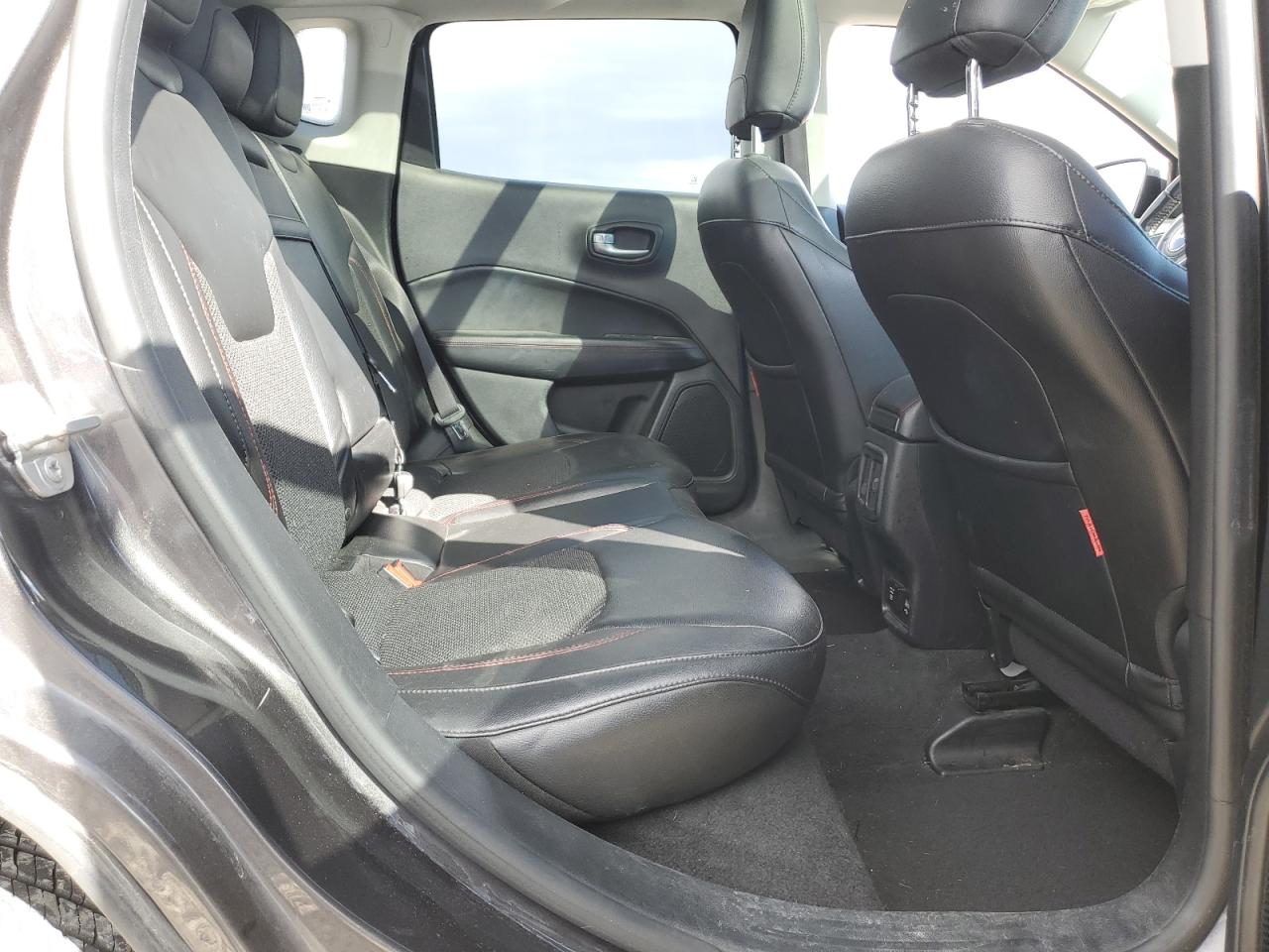 Jeep Compass Trailhawk Image 7