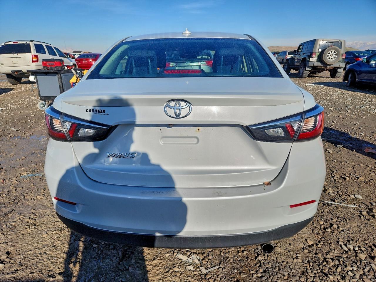 Toyota Yaris L Image 9