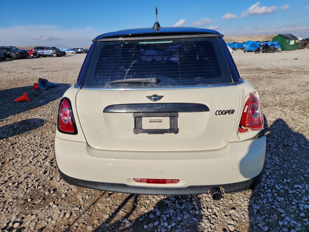 MINI Cooper Image 10