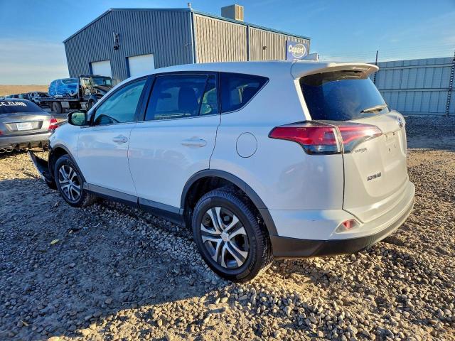 Toyota RAV4 Le Image 3