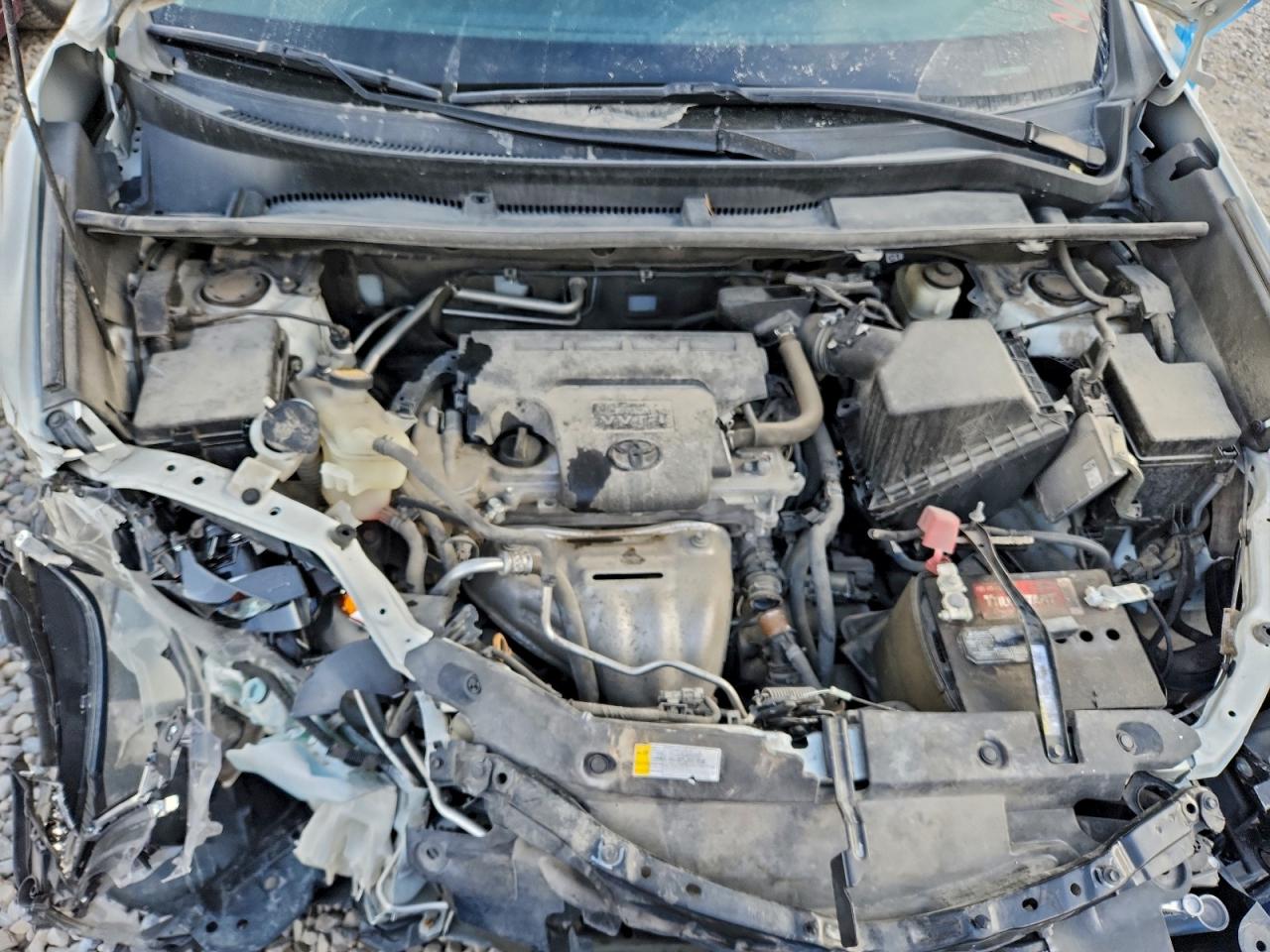 Toyota RAV4 Le Image 11