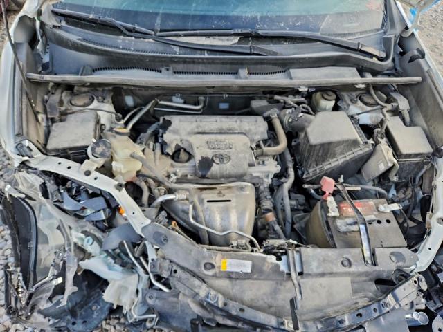 Toyota RAV4 Le Image 11