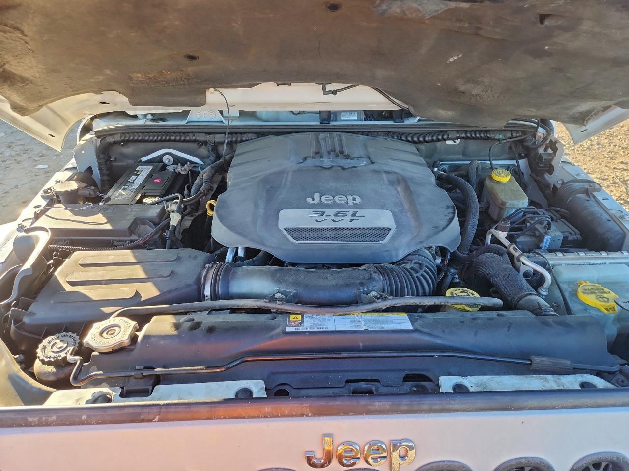 Jeep Wrangler Sahara Image 5