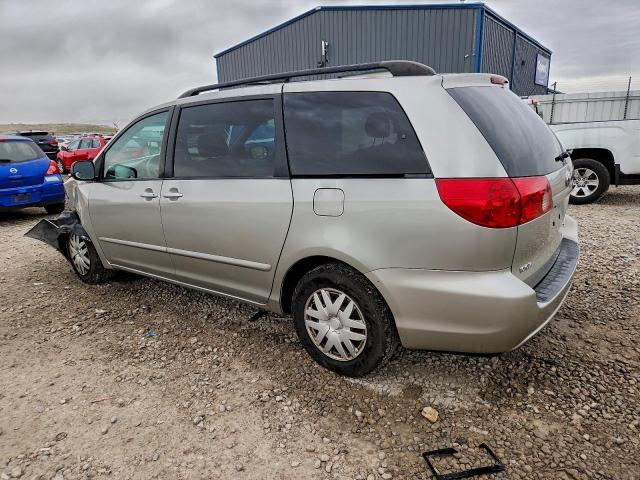 Toyota Sienna Ce Image 13