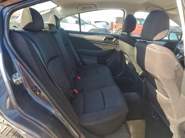 Subaru Legacy 2.5i Image 12