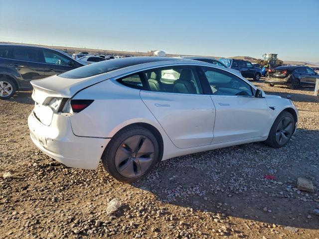 Tesla Model 3 Image 3