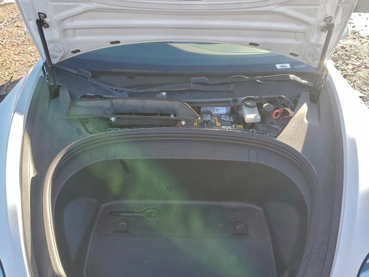 Tesla Model 3 Image 9