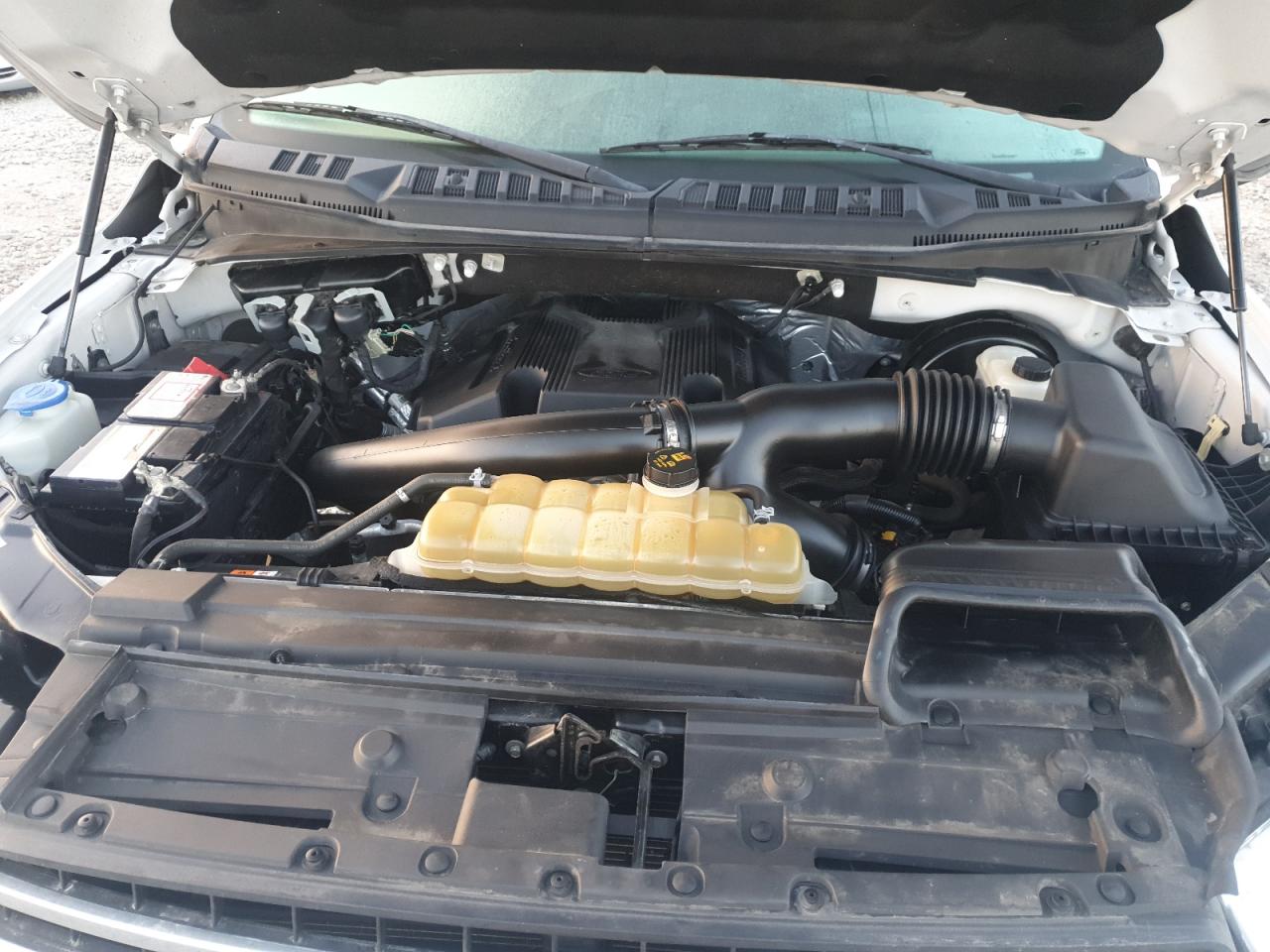 Ford F-150 Supercrew Image 7