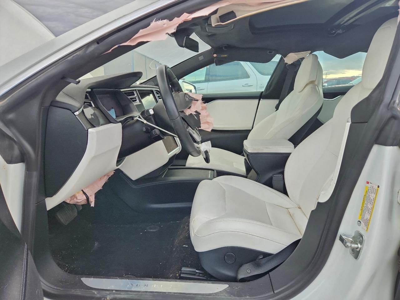 Tesla Model S Image 6