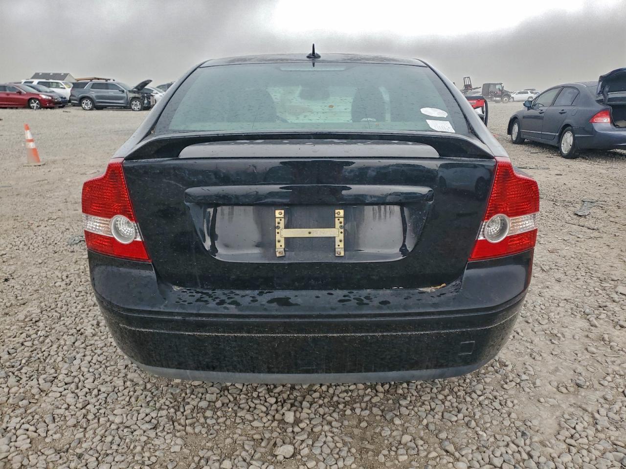 Volvo S40 2.4i Image 11