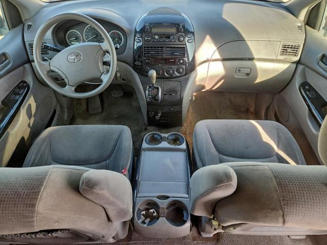 Toyota Sienna Ce Image 12