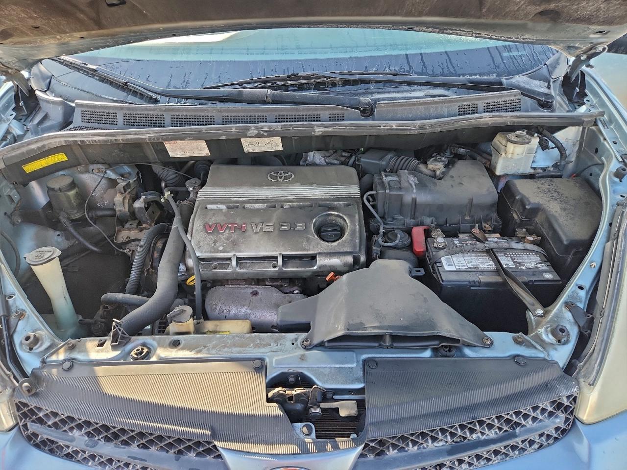 Toyota Sienna Ce Image 10