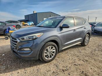  Salvage Hyundai TUCSON