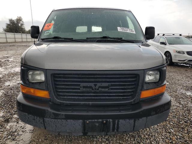 Chevrolet Express Image 12