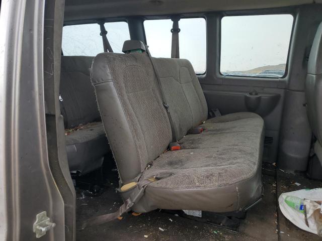 Chevrolet Express Image 10