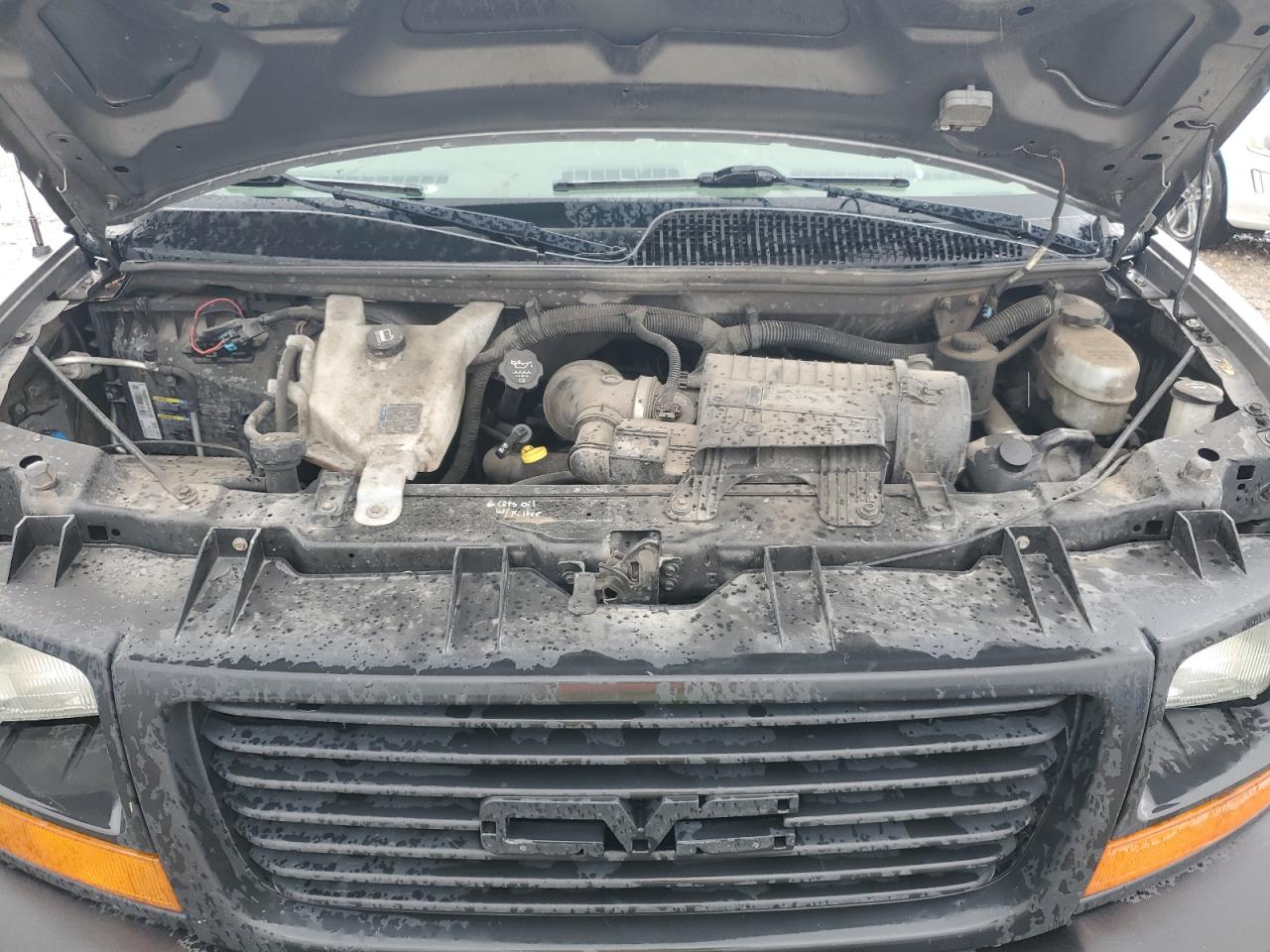 Chevrolet Express Image 9