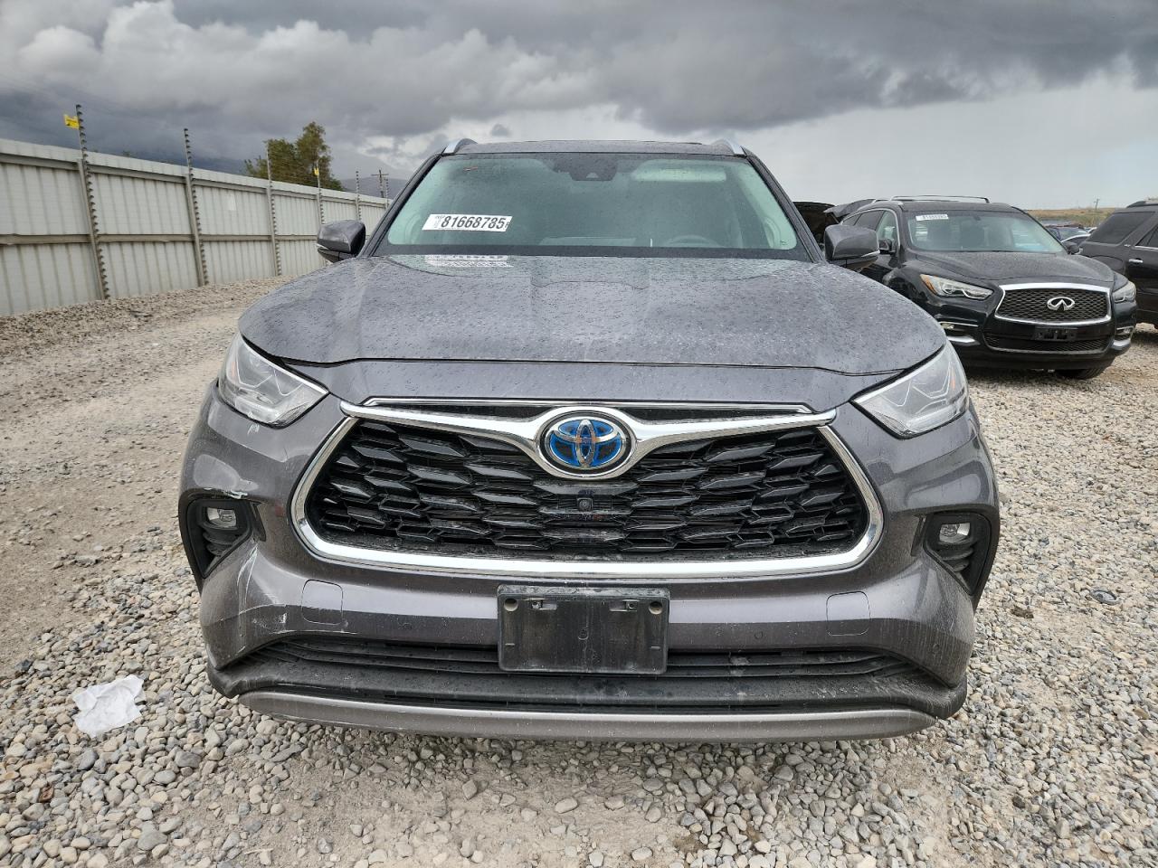 Toyota Highlander Hybrid Platinum Image 4