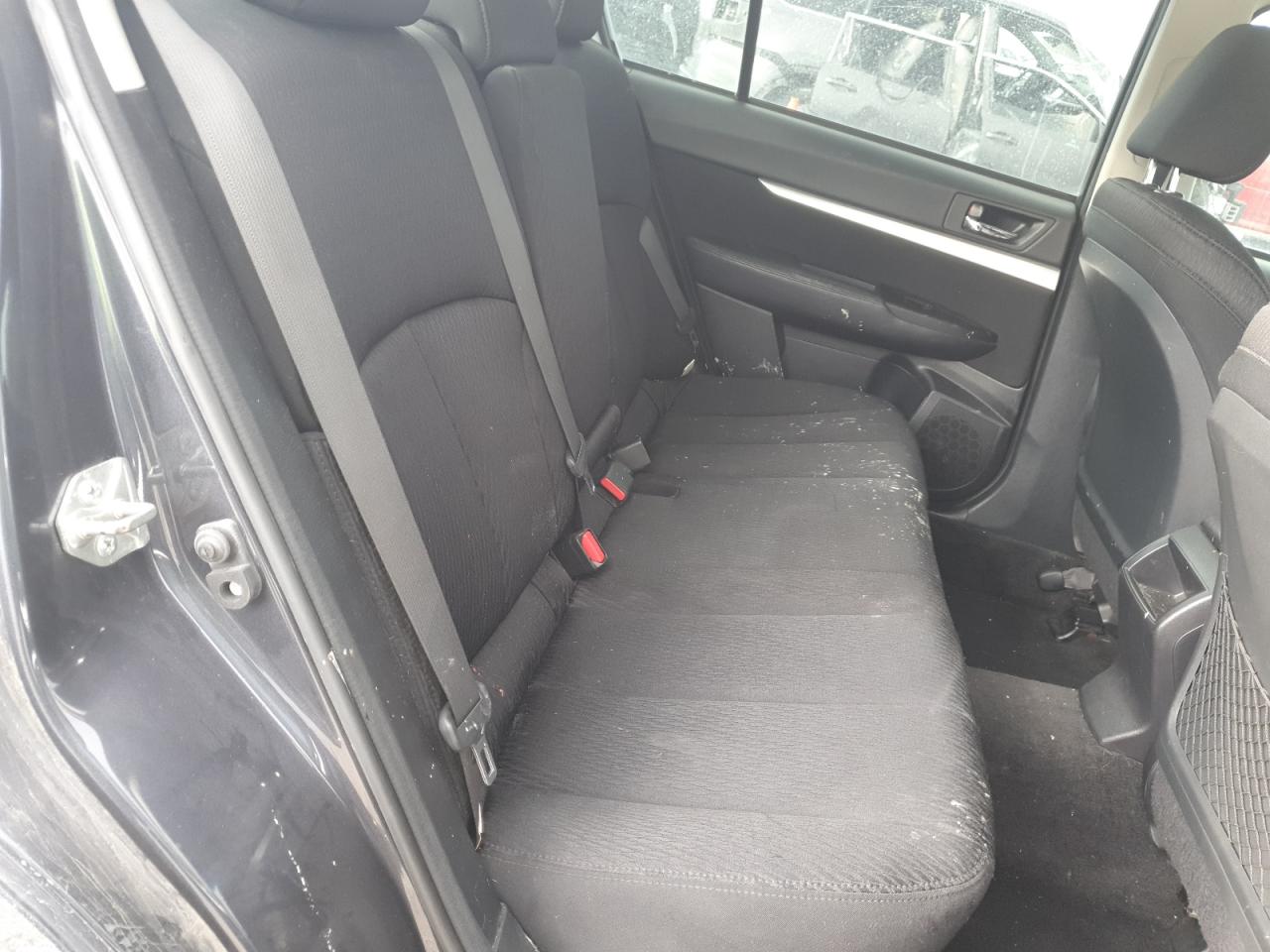 Subaru Legacy 2.5i Premium Image 9