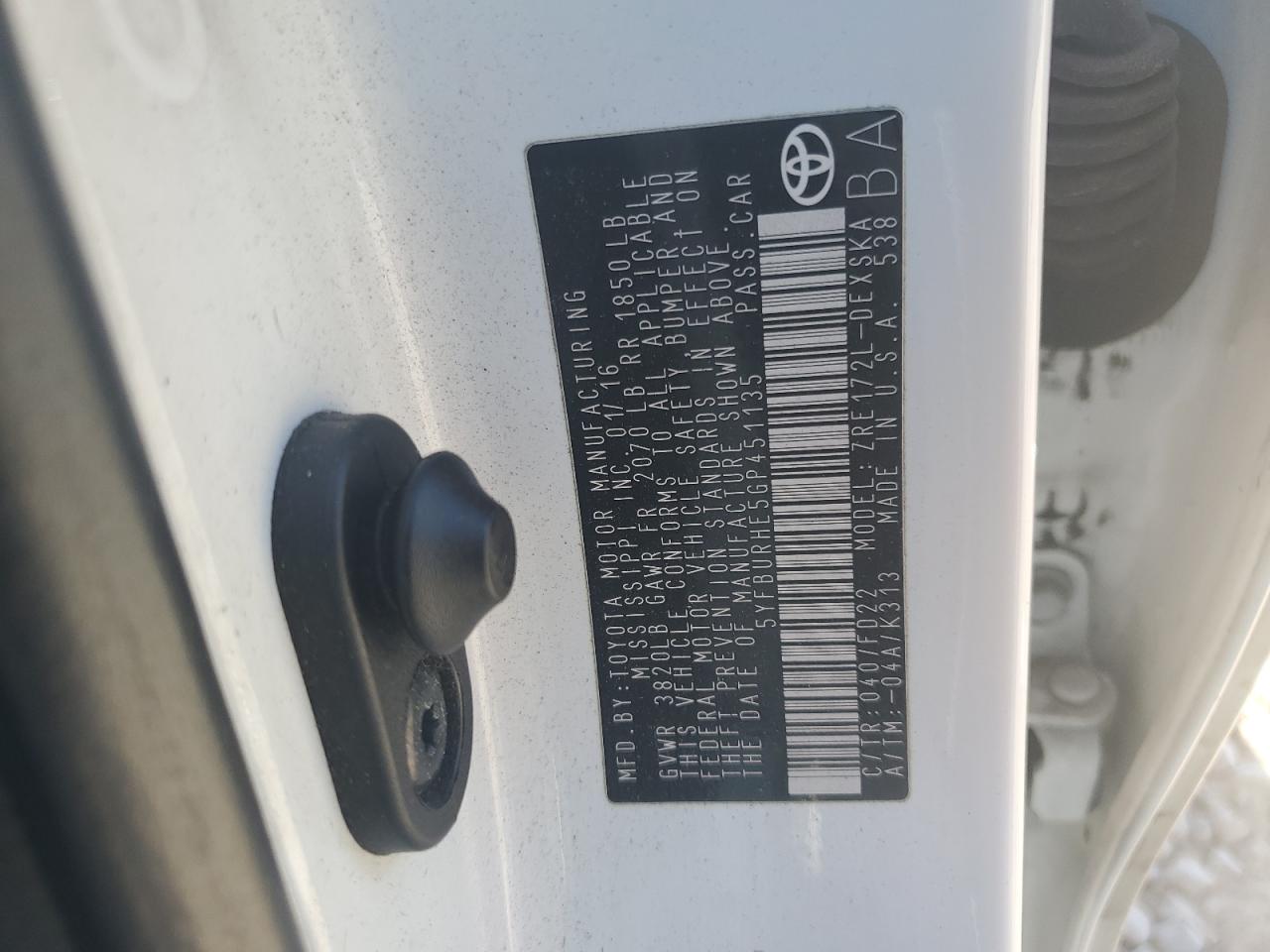 Toyota Corolla L Image 8